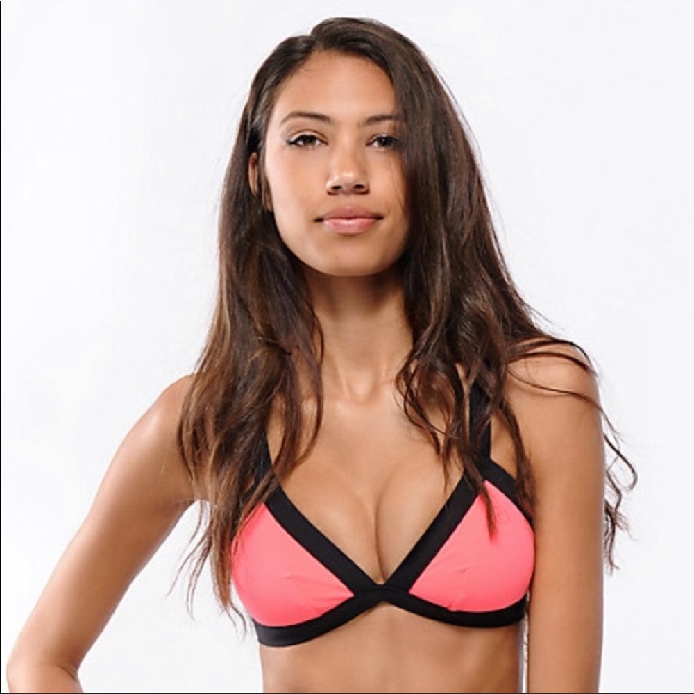ROXY bikini top💜
